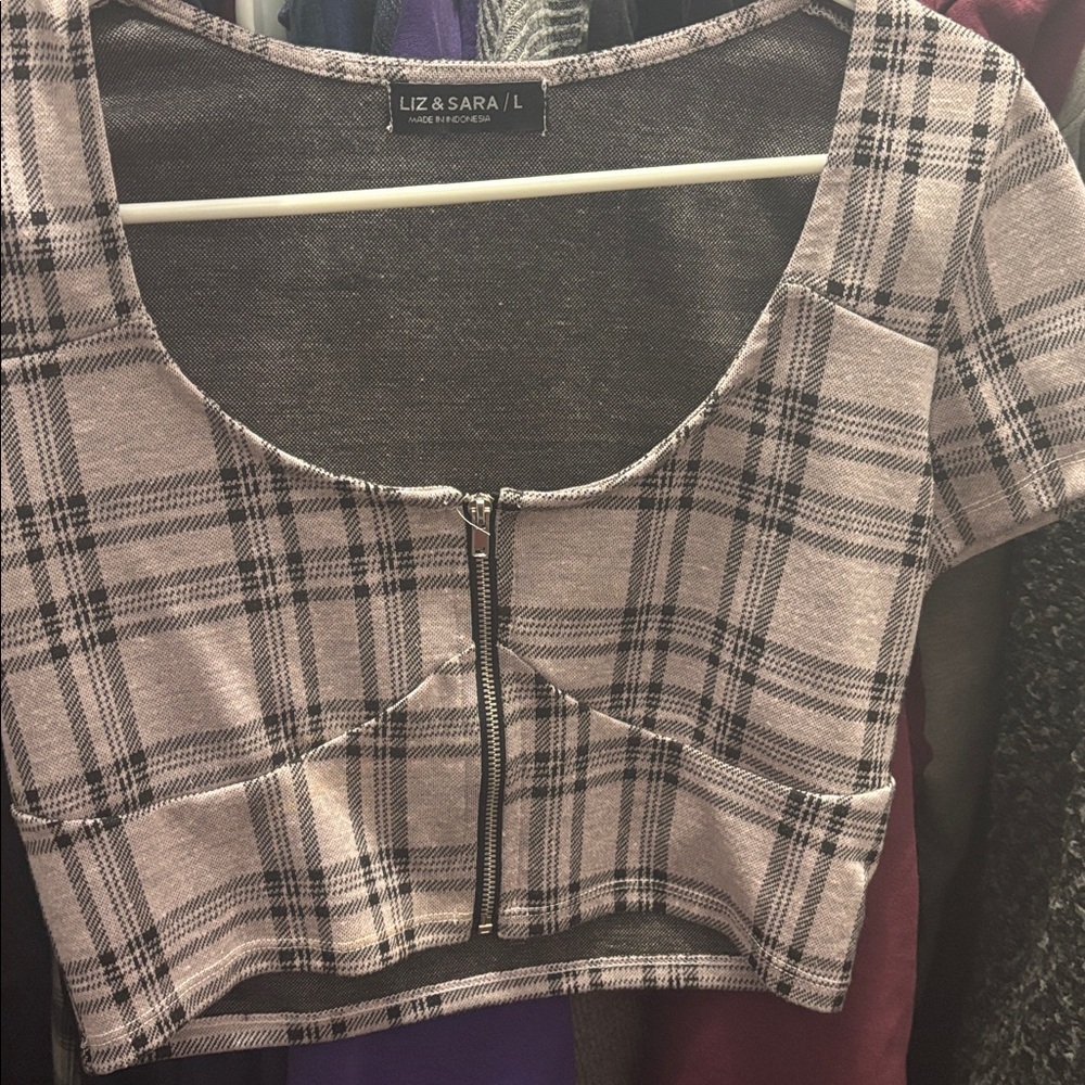 Liz & Sara Plaid Crop Top - Black and Gray